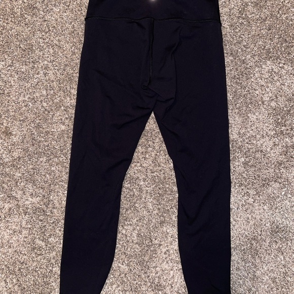 Lululemon Wunder Under Leggings 25”, Size 8 - Picture 6 of 6